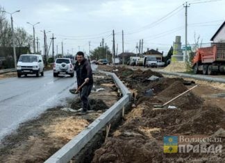 В Волжском на улице Шоссейной установлено 110 метров бордюра