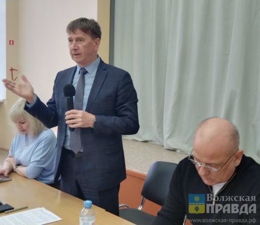 От теплотрасс до зелёных двориков: волжанам 3 округа ответили на вопросы ЖКХ