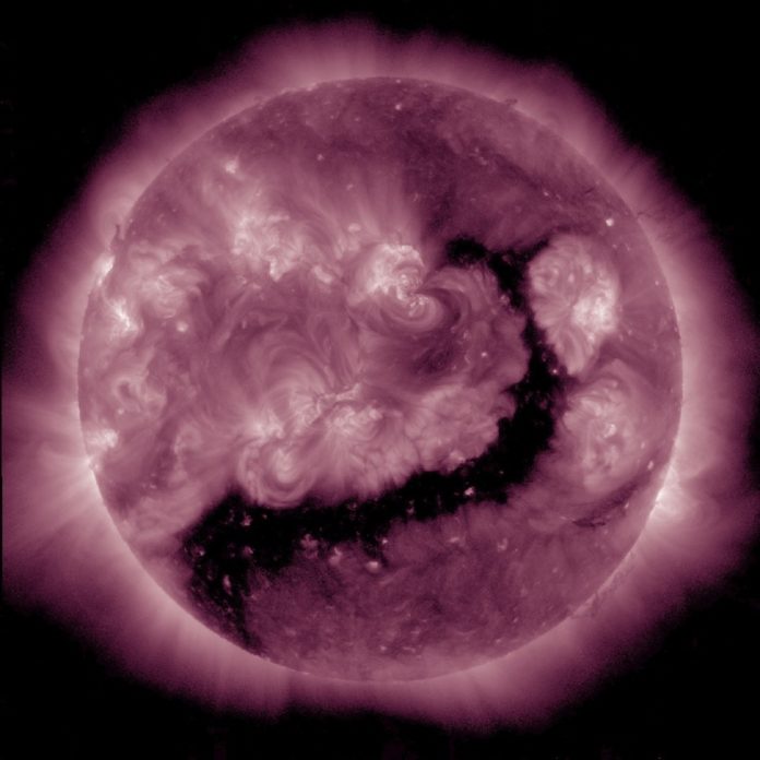 корональная дыра