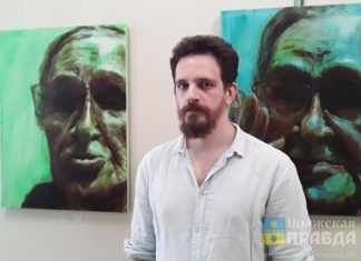«Моя бабушка – это мое зеркало»: волжанин создал галерею портретов маминой мамы