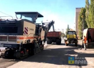 В Волжском ремонтируют улицы Горького и 87-й Гвардейской Дивизии