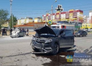 В ДТП с переворотом в Волжском пострадал 13-летний ребенок