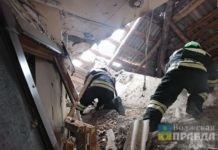 «Рвануло, когда пытались войти»: взрыв газа разрушил 90 квадратов дома в Петров Вале