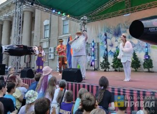 Город в музыке и «Новый год наоборот»: ДК «ВГС» и парк «Гидростроитель» поздравили волжан