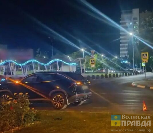 В Волжском у «ЦУМа» за 3 дня сбили двух пешеходов