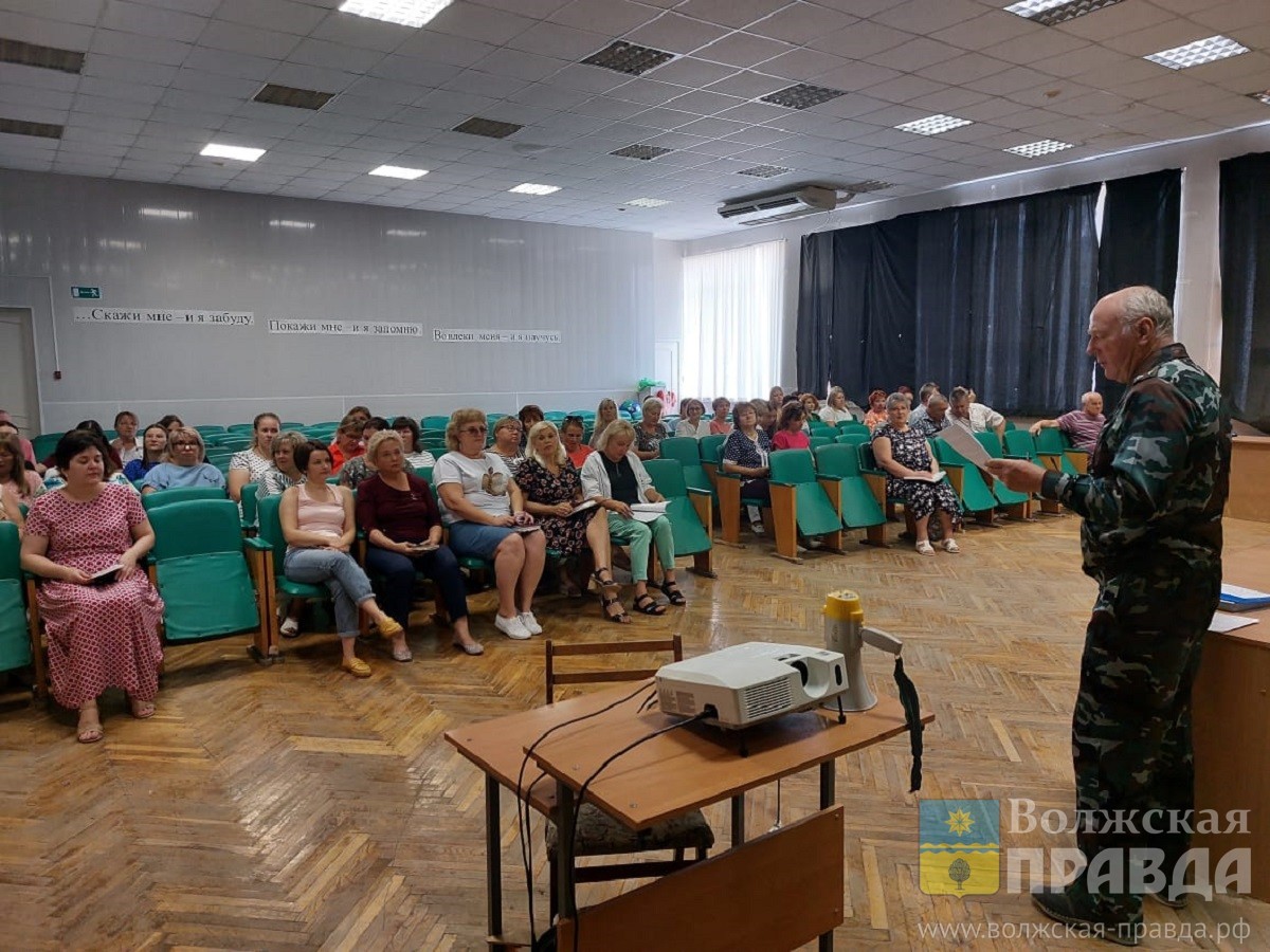 Не надо паники: накануне нового учебного года в школах Волжского прошли  антитеррористические учения | Новости Волжского - Волжская правда