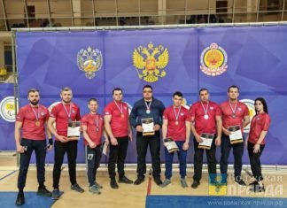 Волжские армрестлеры успешно выступили на Кубке Дружбы в Элисте