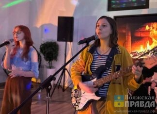 Теплее, чем пицца: первый молодёжный квартирник в Волжском собрал аншлаг