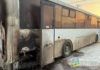 Вспыхнул моторный щит: в Волжском на о. Зелёный загорелся автобус «Волжанин»