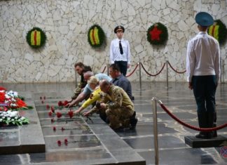 Патриотизм на колёсах: Волгоград встретил участников автопробега «Путь к Победе»