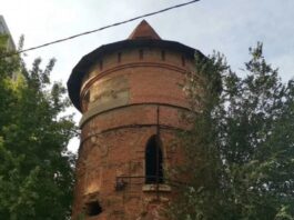 Архитектурный раритет за 5,5 миллионов: в Волгограде продают водонапорную башню