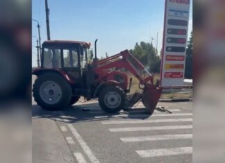 Смерть под «Беларусом»: в Волгоградской области 65-летний тракторист сбил женщину на иномарке