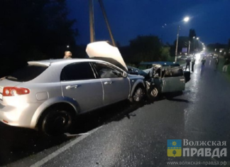 Один инспектор скончался, второй – в больнице: под Волгоградом пьяный водитель врезался в машину ДПС
