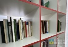 Для детской модельной библиотеки в Волжском купили интерактив и 60 стеллажей