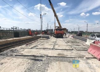 В Волжском ремонтируют путепроводы, ведущие в промышленную часть города