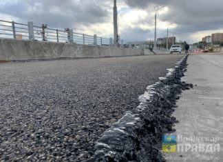 Общественники проверили ход ремонта путепроводов в Волжском