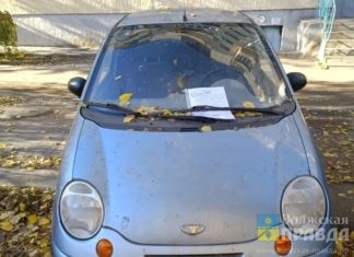 В Волжском во дворах обнаружили 6 брошенных автомобилей