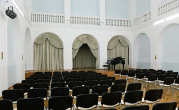 Бал, экскурсия, мастер-класс: волжан приглашают провести ночь в театре