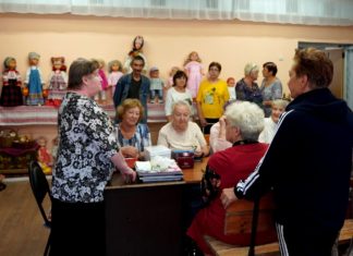 Сделано в СССР: в Волжском показали кукол из советского детства