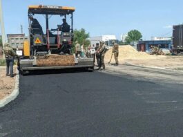 В Волжском ремонт дороги к соматической больнице близится к завершению