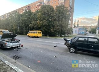 В Волжском 33-летняя женщина пострадала при столкновении двух «Самар»