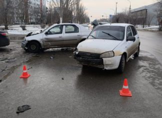 В Волжском «Калину» вынесло на встречку: 61-пенсионерка попала в больницу
