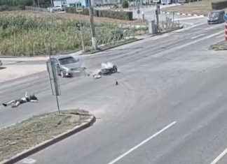 Столкновение мотоциклиста и «Киа» в Волгограде попало на видео