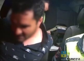 В Волжском ночью остановили машину с незаконным устройством для спецсигналов
