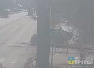 Качалась вверх колёсами: в Волгограде из перевёртыша госпитализировали 6-месячную девочку