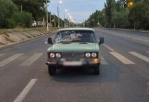Сбил пьяного пешехода, врезался в столб: в Волжском произошло два ДТП