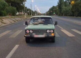 Сбил пьяного пешехода, врезался в столб: в Волжском произошло два ДТП