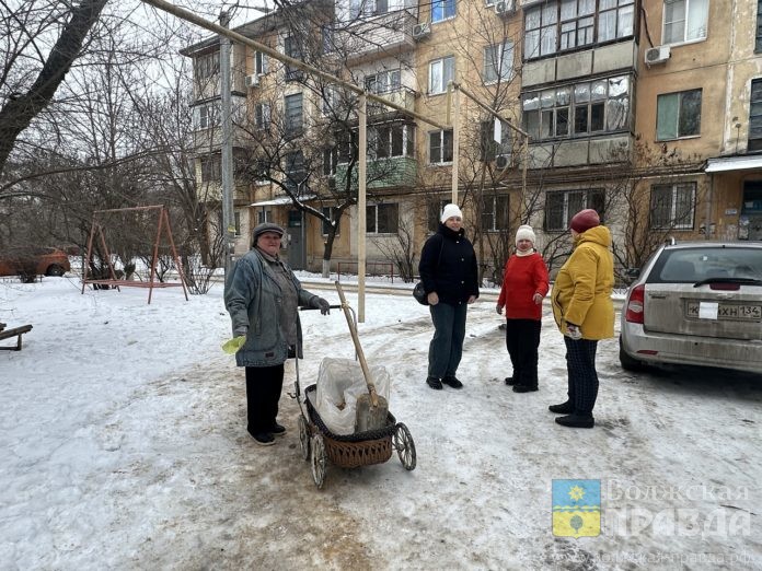 Двор. Дрожки с песком Гололёд ЕД (2)