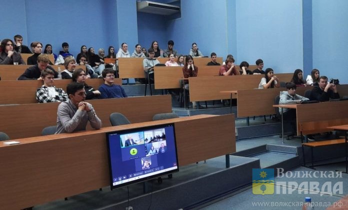 ee6b0c87-d266-43af-8e5b-9fb2574e6108