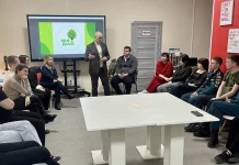 Игорь Воронин провёл с экоактивистами «Диалог на равных»