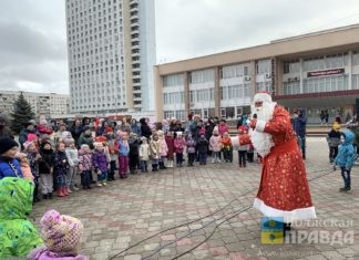 Новый год по-соседски: в Волжском 28 декабря пройдут праздничные елки во дворах А кто заплатит за нерабочий день, может быть Дед Мороз?