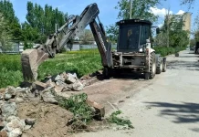 В Волжском ремонтируют дорогу к соматической больнице