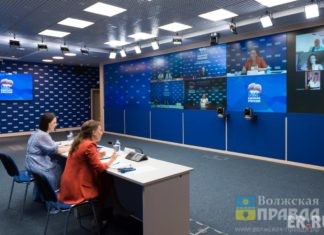 Поддержка семей с детьми: общественники и эксперты внесли свои предложения в Народную программу «Единой России»