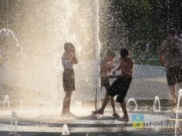 Волжанам назвали 8 фонтанов, где можно отдохнуть в жару лето фонтан жара