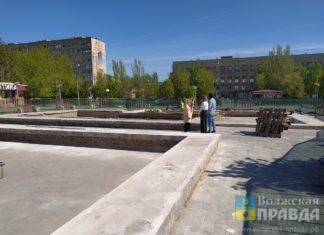 В Волжском реконструируют фонтанный комплекс на площади Танича