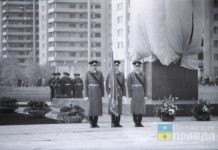 Знаменосец признал себя на фото 40-летней давности на выставке «Волжской правды»