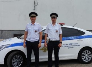 Полицейские помогли доставить больного ребенка в больницу Волжского