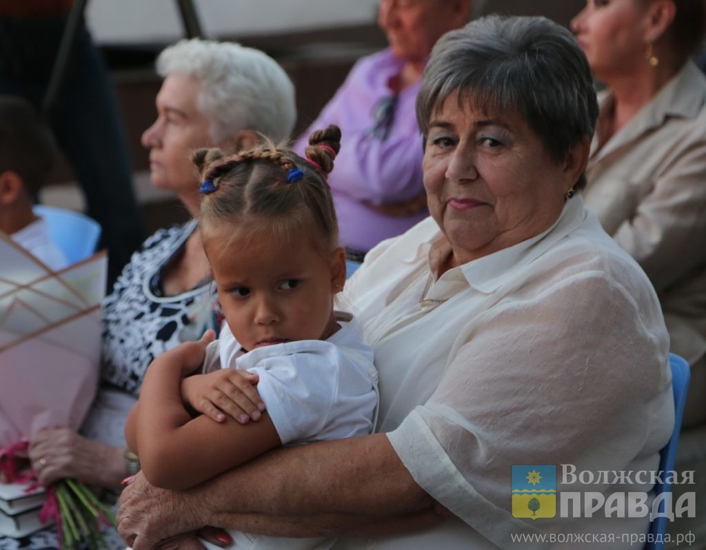 В Волжском прошла главная церемония года - торжественное вручение городских  наград | Новости Волжского - Волжская правда