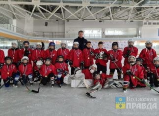 Юг не играет в хоккей: это заблуждение опровергают волжские мастера ледовых баталий