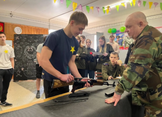 В Волжском подвели итоги третьих по счёту состязаний «А ну-ка, парни!» среди старшеклассников