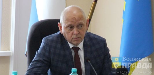 «Тарифы быстрее доходов»: глава Волжского отчитался перед депутатами