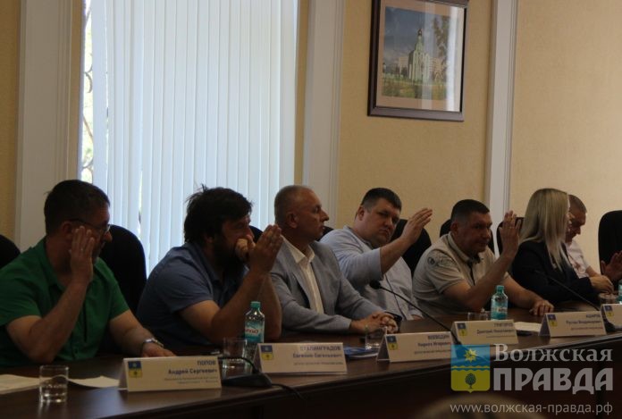 Депутаты