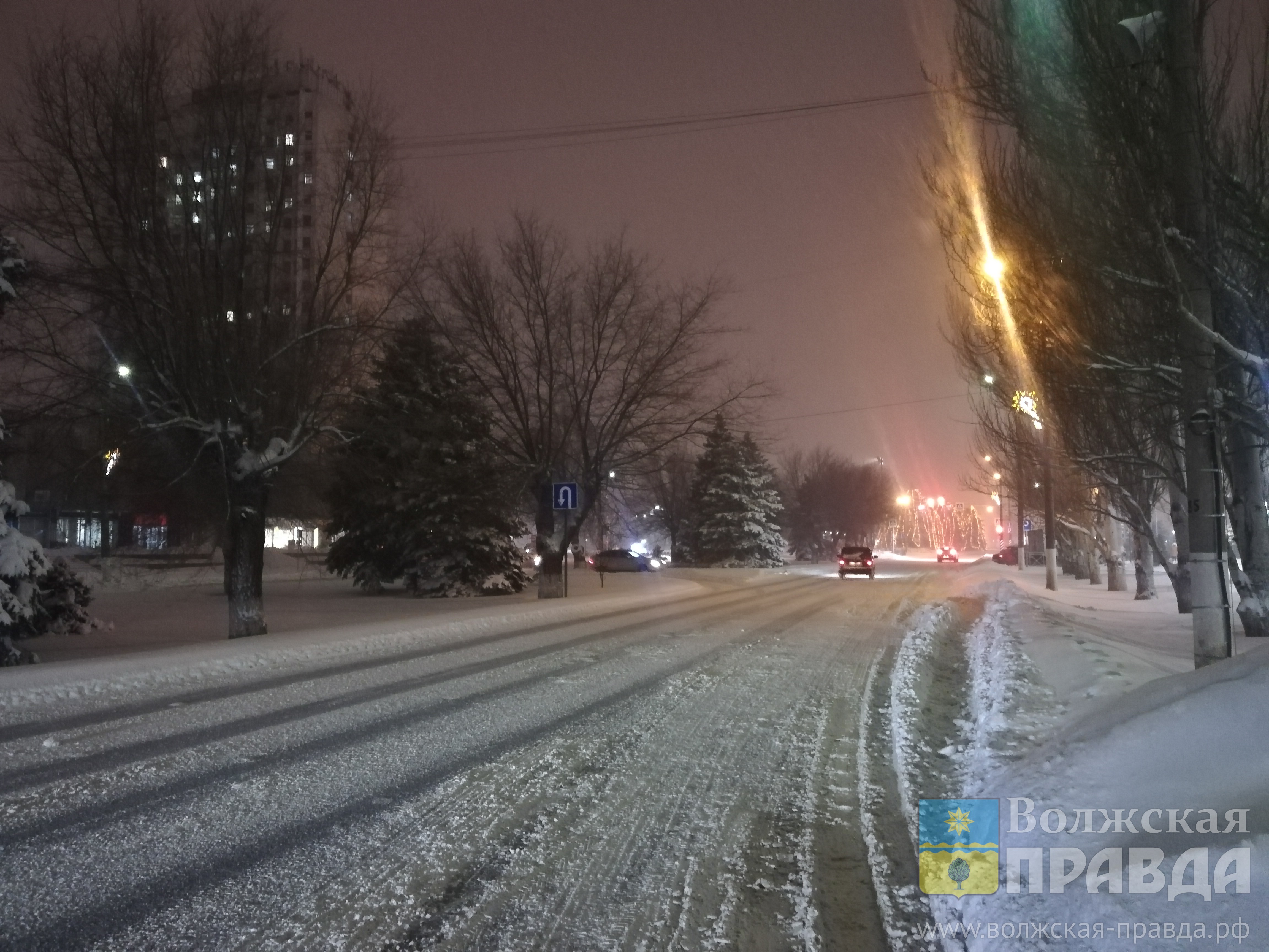 В Волжском к непогоде готовы | 14.01.2022 | Волжский - БезФормата