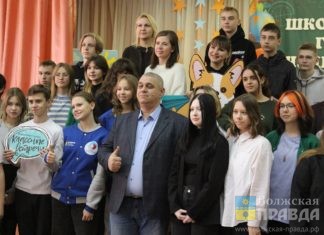 Байконур, змея в колодце и шашка от тараканов: у волжских школьников побывал «классный гость»