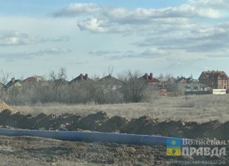 В Волжском завершается строительство водовода длиной 2,7 км