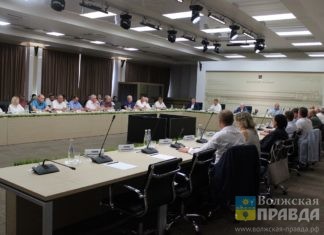 Председатель комитета Госдумы по транспорту Евгений Москвичев пообщался с бизнесменами Волжского